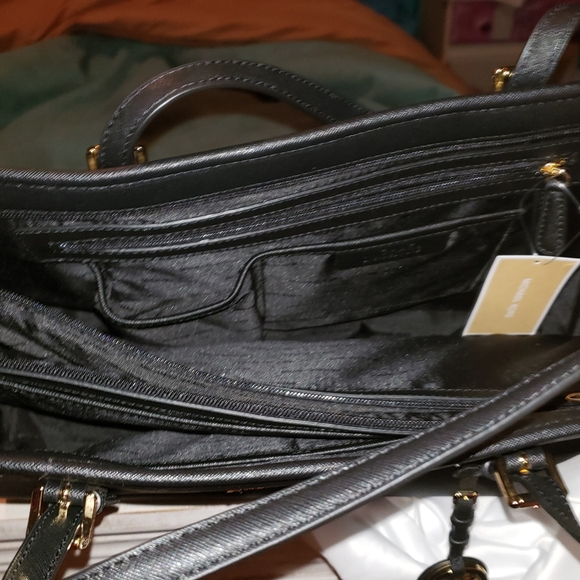 Bought the wrong size MK bag. - Picture 5 of 5
